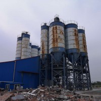 本公司常年回收混凝土搅拌站，水泥罐回收