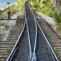 河北高价回收火车轨道-回收废旧钢轨-回收报废道轨