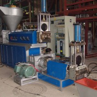 广东我公司低价出售海天注塑机