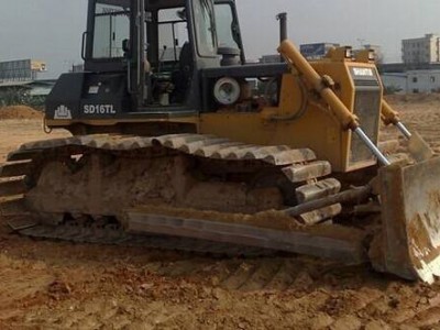 山东聊城专业高价回收二手推土机