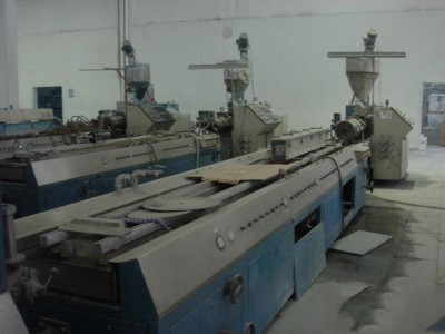 高价大量回收二手挤出机