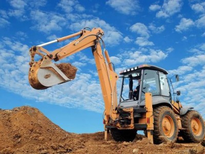 长期回收挖机，专业回收挖机