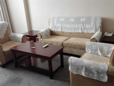 云南大量高价大量回收各种家具