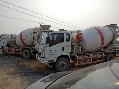 四川眉山高价回收大量水泥罐