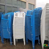 出售10000张蓝白两色塑料靠背椅