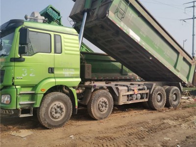 山东紧急高价回收二手豪沃自卸车