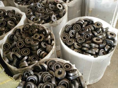 专业回收各种新旧轴承，进口轴承，火车轴承